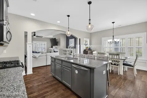 363 Hanover Lakes Drive Wilmington NC 28401