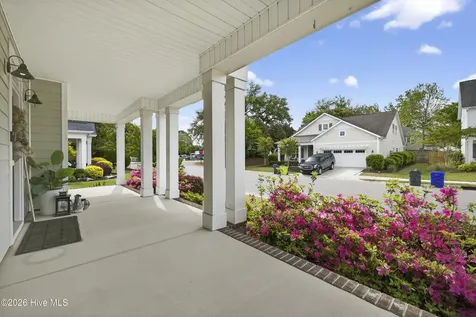 363 Hanover Lakes Drive Wilmington NC 28401