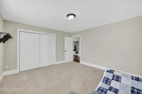 363 Hanover Lakes Drive Wilmington NC 28401
