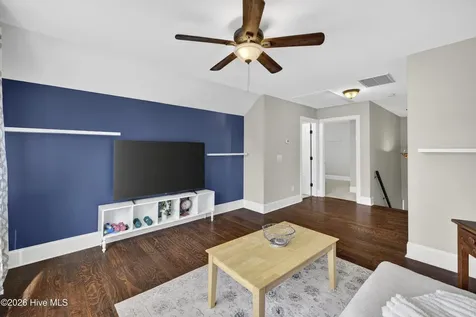 363 Hanover Lakes Drive Wilmington NC 28401
