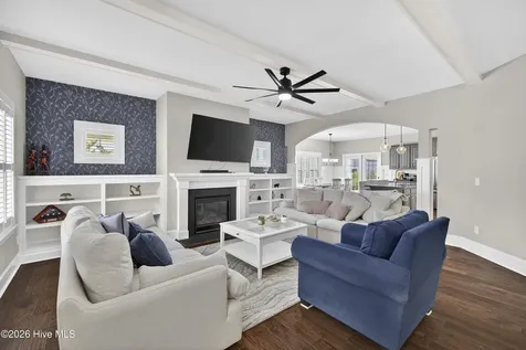 363 Hanover Lakes Drive Wilmington NC 28401