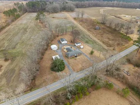 7293 County Home Road Ayden NC 28513