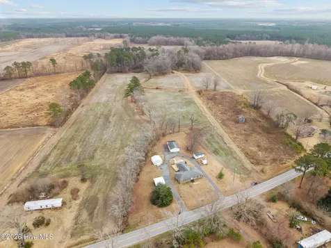 7293 County Home Road Ayden NC 28513