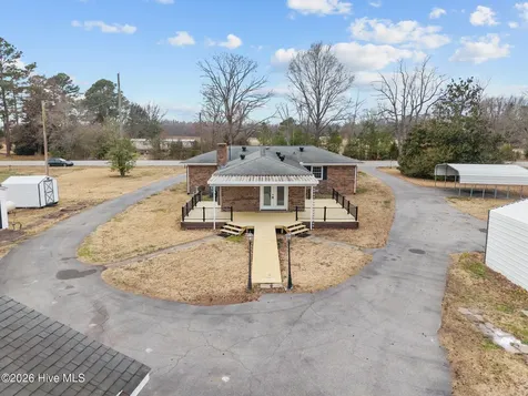 7293 County Home Road Ayden NC 28513