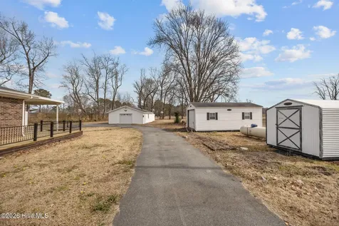 7293 County Home Road Ayden NC 28513