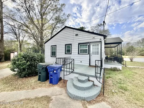 1025 E Caswell Street Kinston NC 28501