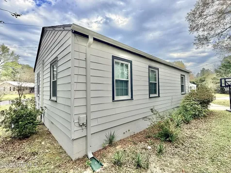 1025 E Caswell Street Kinston NC 28501