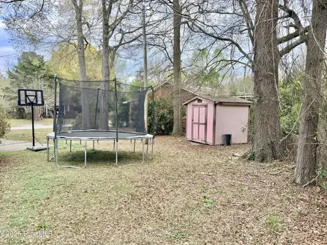 1025 E Caswell Street Kinston NC 28501