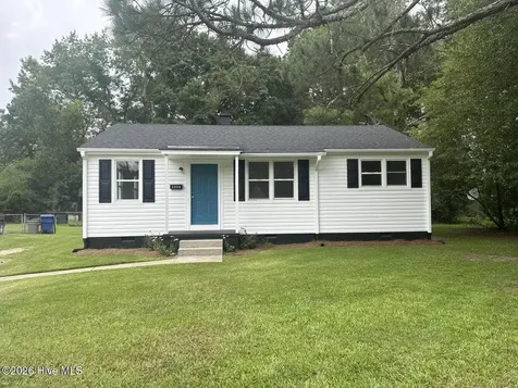 2308 Briarfield Road Kinston NC 28501