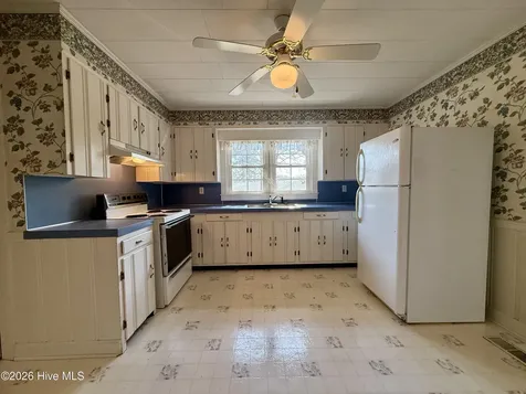 2996 Us Highway 64 W Plymouth NC 27962