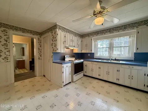 2996 Us Highway 64 W Plymouth NC 27962