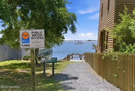 301 E Bay Street Southport NC 28461