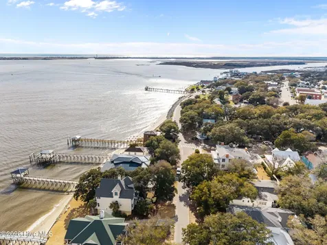 301 E Bay Street Southport NC 28461