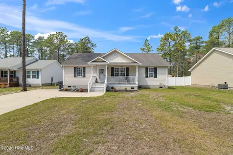 1221 Maple Road Southport NC 28461
