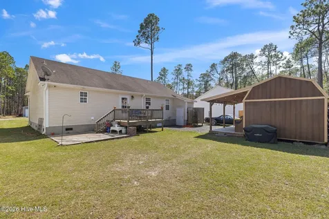 1221 Maple Road Southport NC 28461
