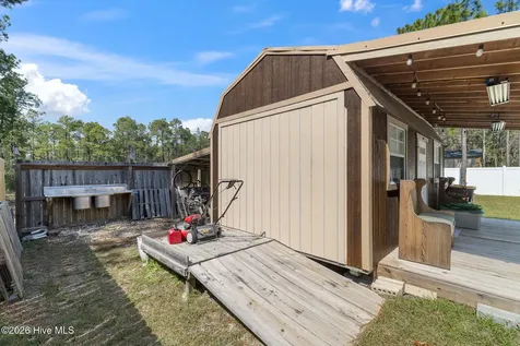 1221 Maple Road Southport NC 28461