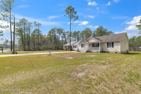 1221 Maple Road Southport NC 28461