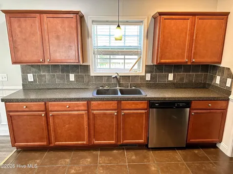 103 Meadowview Road Jacksonville NC 28540