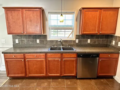 103 Meadowview Road Jacksonville NC 28540