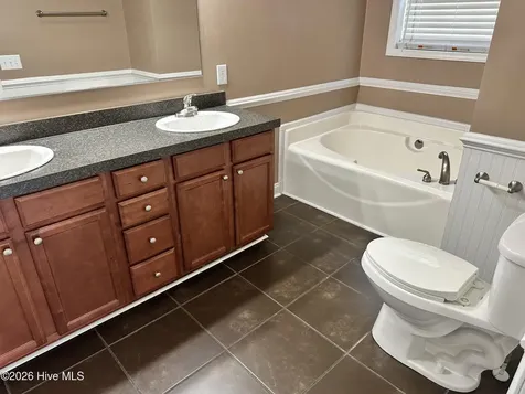 103 Meadowview Road Jacksonville NC 28540