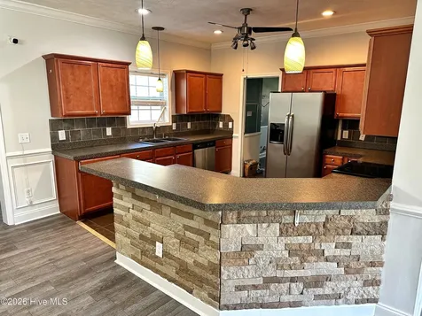 103 Meadowview Road Jacksonville NC 28540