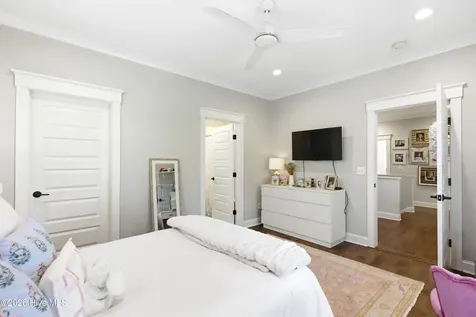 909 Mound Battery Road Wilmington NC 28403