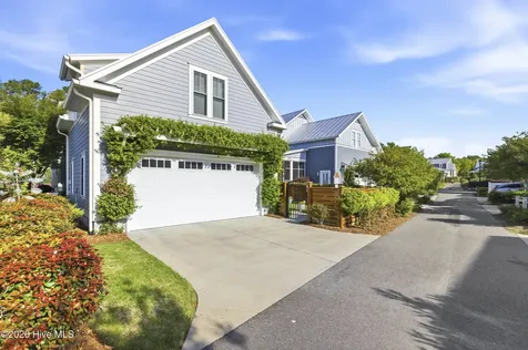 909 Mound Battery Road Wilmington NC 28403
