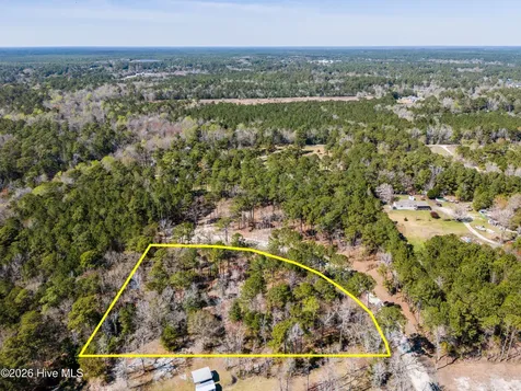 L2 Crystal Court Hampstead NC 28443
