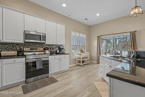 662 Meadowbrook Lane NW Calabash NC 28467