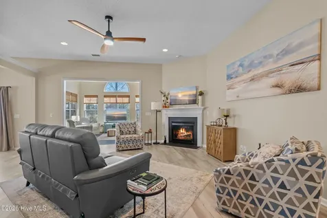 662 Meadowbrook Lane NW Calabash NC 28467