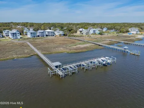 913 Salt Spray Lane Wilmington NC 28409