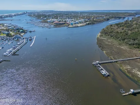 913 Salt Spray Lane Wilmington NC 28409