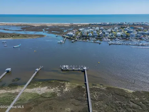913 Salt Spray Lane Wilmington NC 28409
