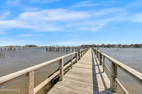 913 Salt Spray Lane Wilmington NC 28409
