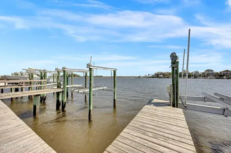 913 Salt Spray Lane Wilmington NC 28409