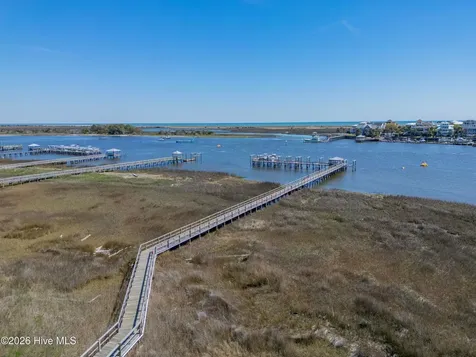 913 Salt Spray Lane Wilmington NC 28409