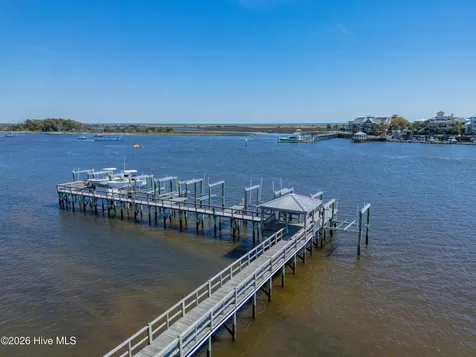 913 Salt Spray Lane Wilmington NC 28409