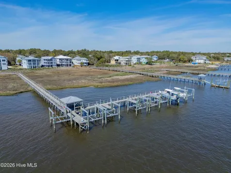 913 Salt Spray Lane Wilmington NC 28409