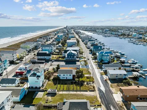 906 Canal Drive Carolina Beach NC 28428