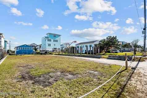 906 Canal Drive Carolina Beach NC 28428