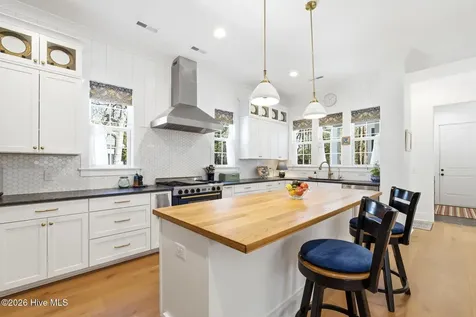 6108 Harbor Oaks Drive Southport NC 28461
