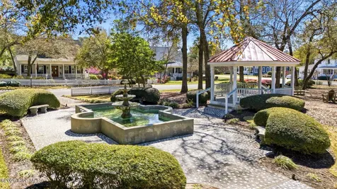 6108 Harbor Oaks Drive Southport NC 28461