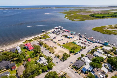 6108 Harbor Oaks Drive Southport NC 28461