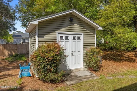 325 Live Oak Street Emerald Isle NC 28594