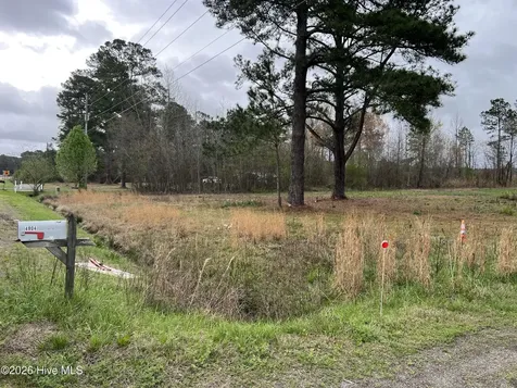4804 Nc Highway 102 Ayden NC 28513