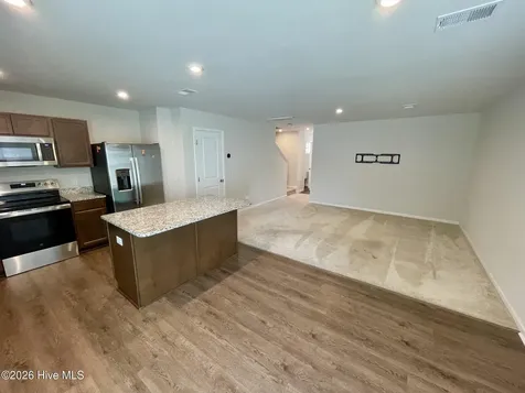 3178 Edgehill Drive Navassa NC 28451