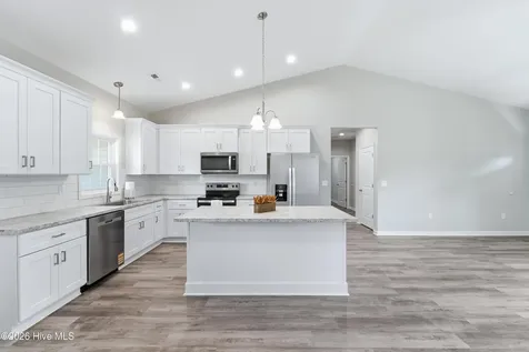 1992 Catherine Lake Road Richlands NC 28574