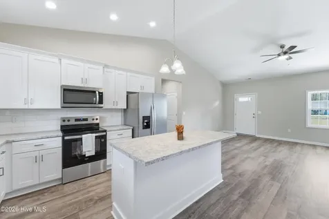 1992 Catherine Lake Road Richlands NC 28574