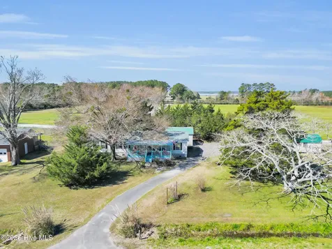1873 Highway 101 Beaufort NC 28516