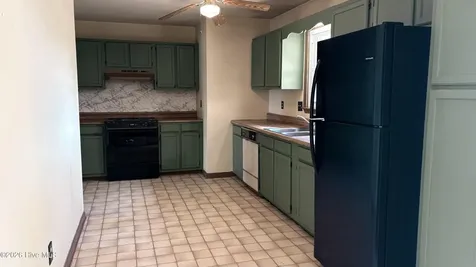32 Arrowhead Drive Hubert NC 28539